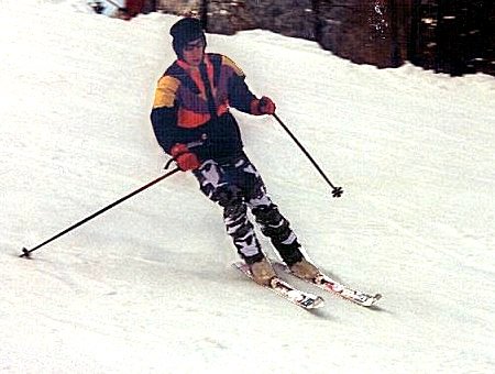Martin F skiing